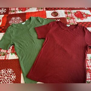 dip Women's Short Sleeve Tees in Green and Burgundy